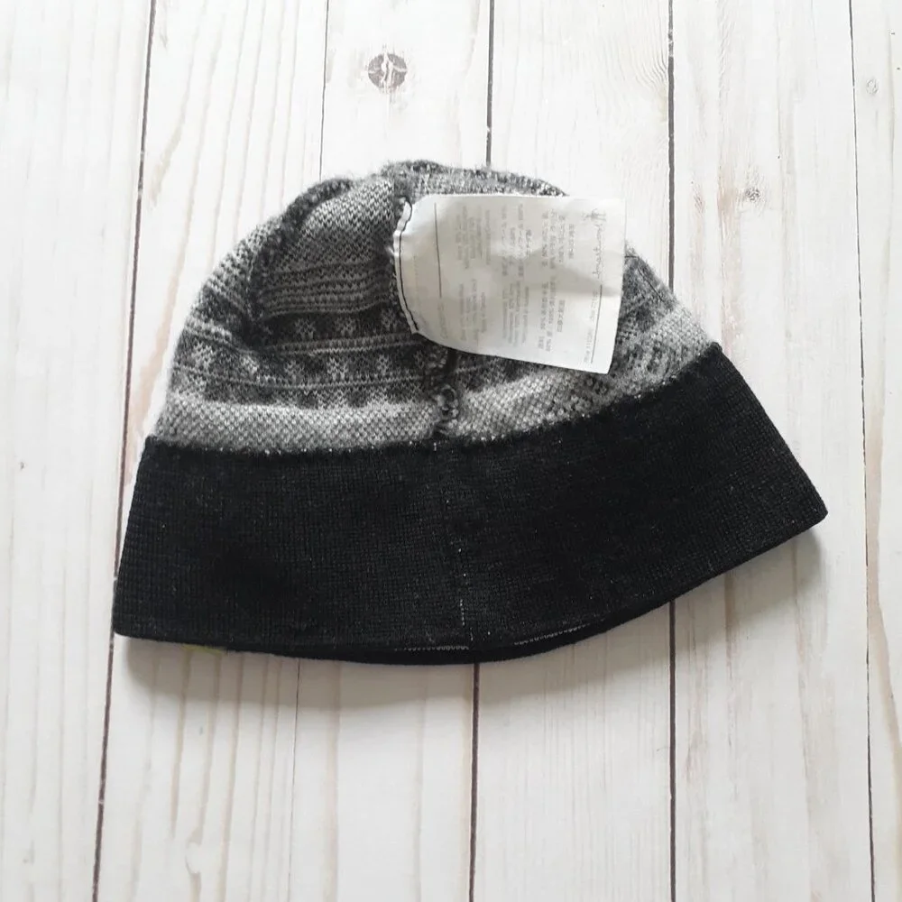 Smartwool Kid's Beanie & Wintersport Over The Calf Socks Black & Charcoal Size M